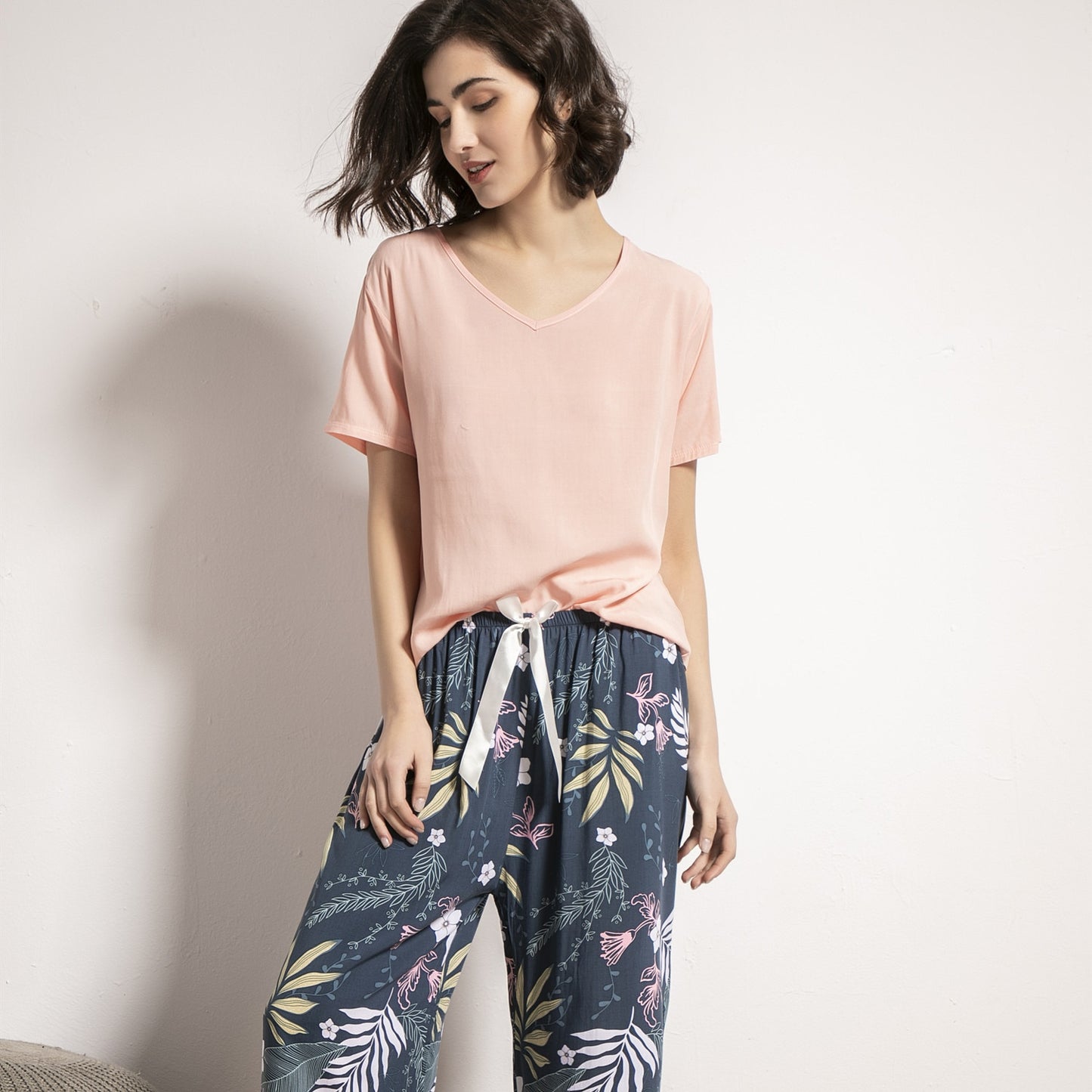 Big Leaf Printed V-Neck Loose Pajamas